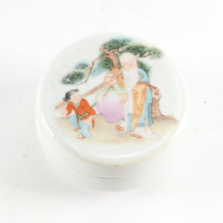 Chinese Scenic Porcelain Vase featuring Shouxing