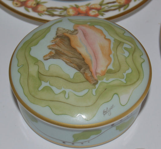 Kaiser Porcelain Conch Shell Trinket Box