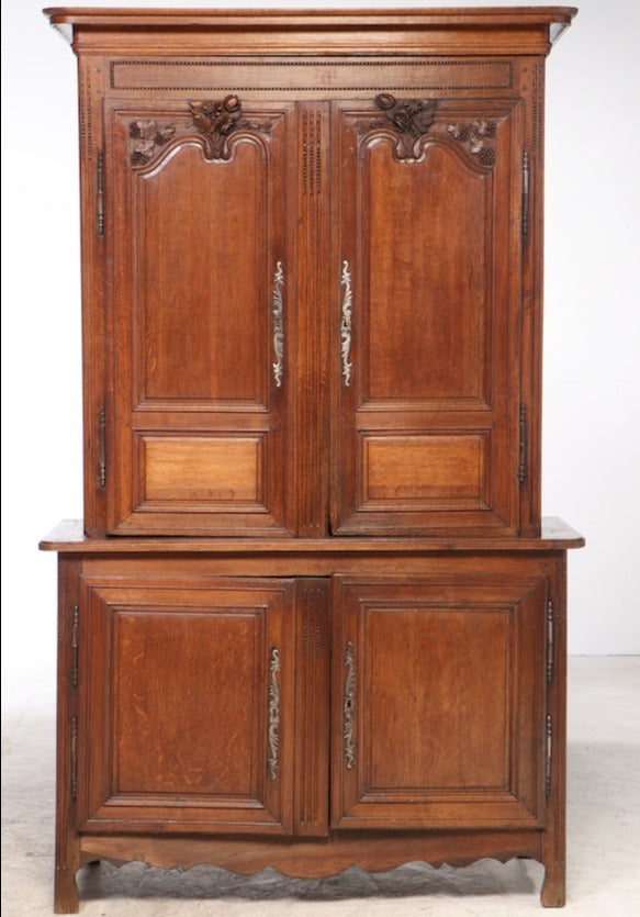 French Provincial Carved Oak Cabinet, Mid to Late 19th Century