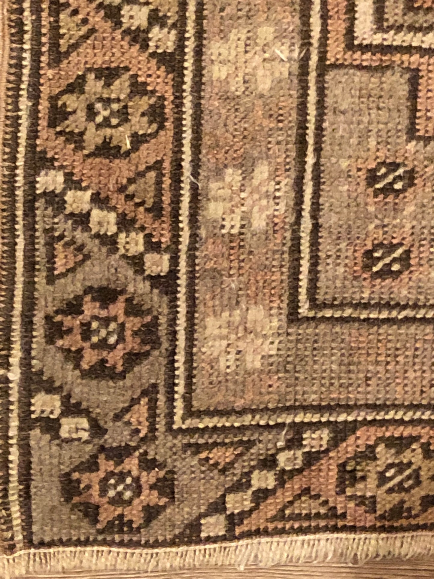 Oushak Rug 2'6" x 3'8"